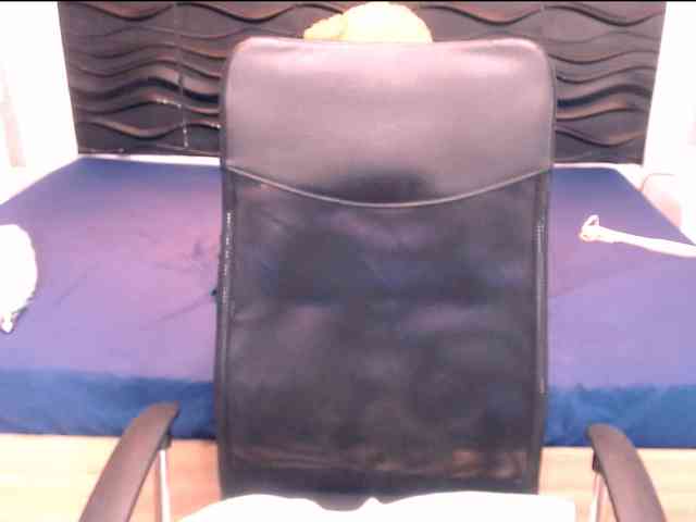 LauraRiley webcam