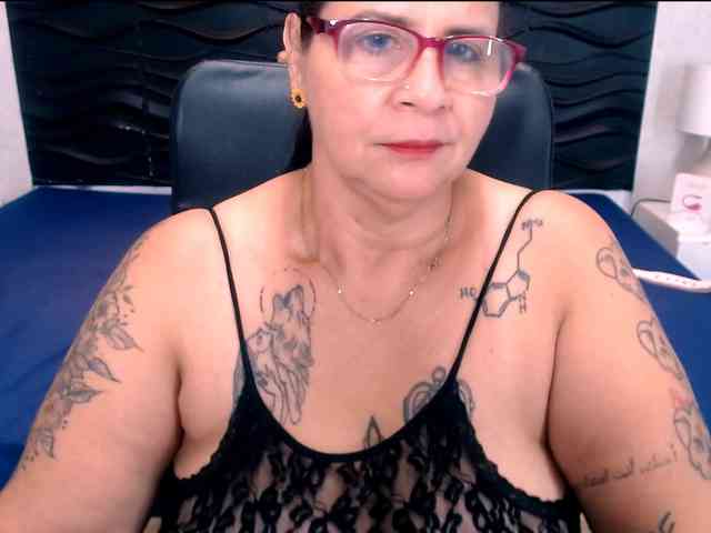 LauraRiley webcam