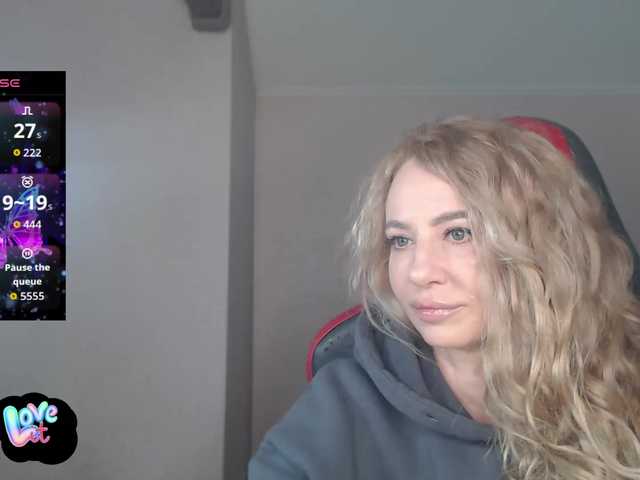 ---II---'s BongaCams show and profile