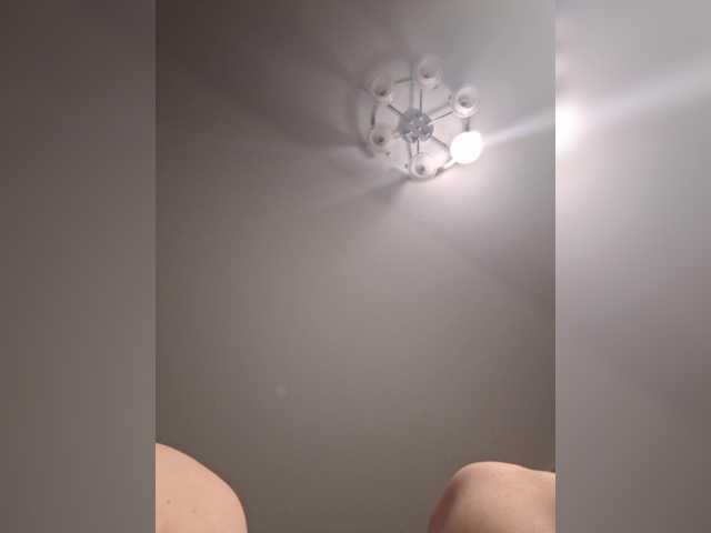 YoungMilf's BongaCams show and profile