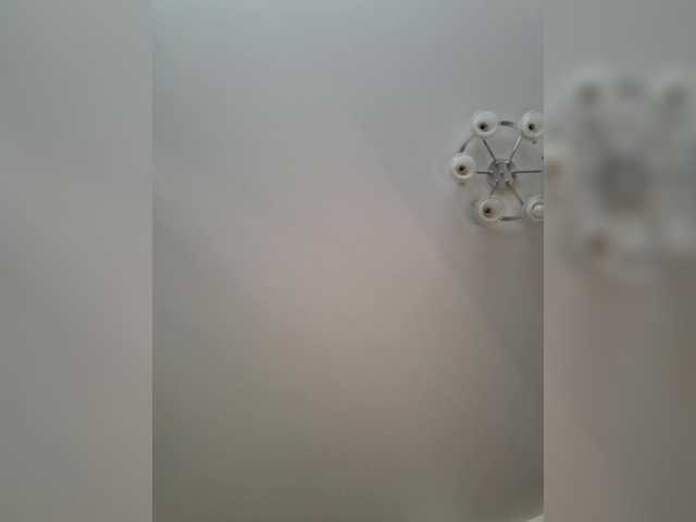 YoungMilf's BongaCams show and profile