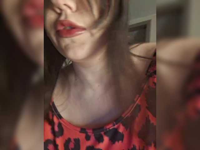 Watch YoungMilf, she wants to masturbate for your joy YoungMilf from BongaCams