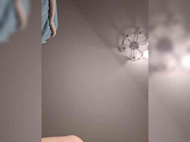 VyshlaZaVinom webcam