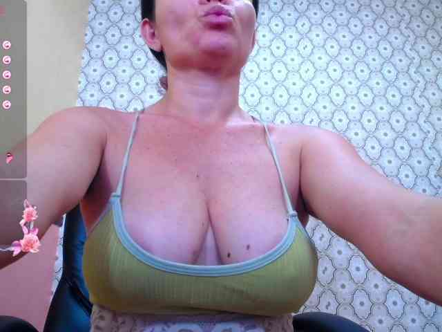 CrystinaDiaz webcam