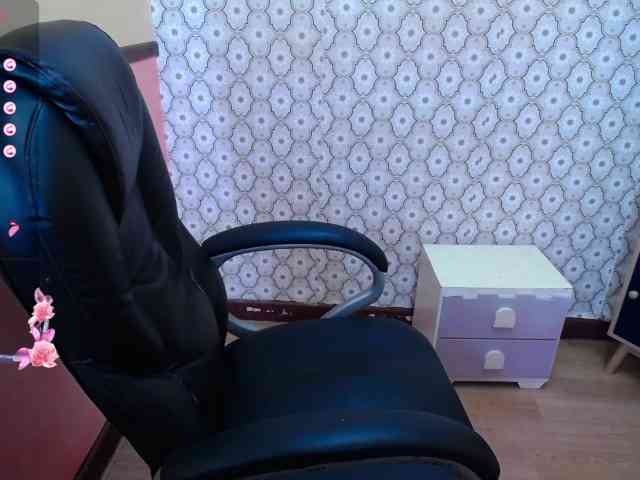 CrystinaDiaz webcam