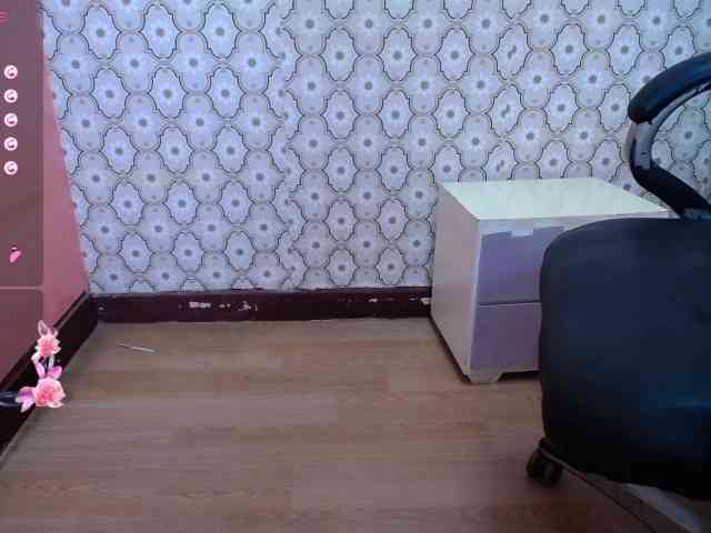 CrystinaDiaz webcam