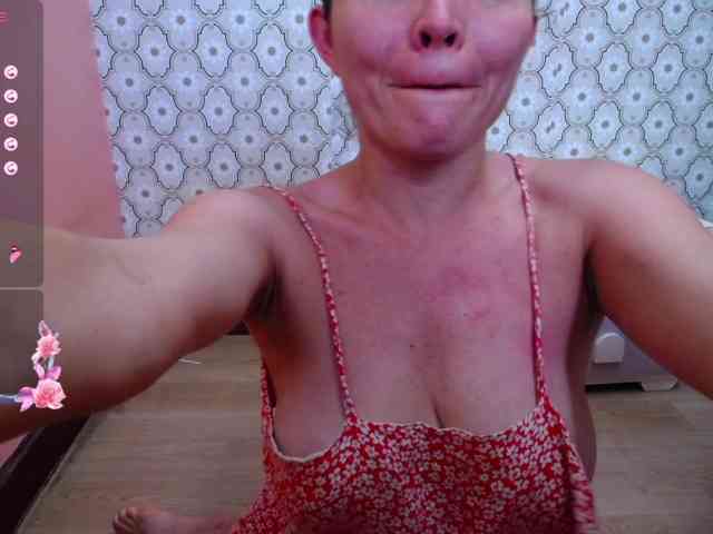 CrystinaDiaz webcam