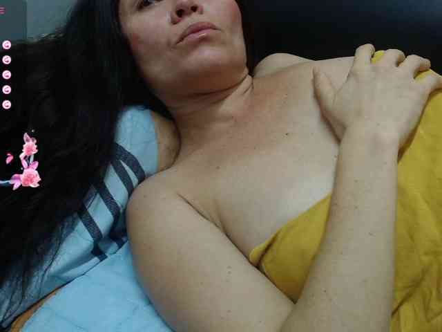 CrystinaDiaz webcam