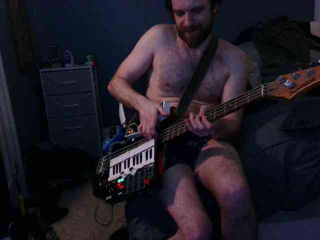 Hpluvscash Live Webcam on BongaCams