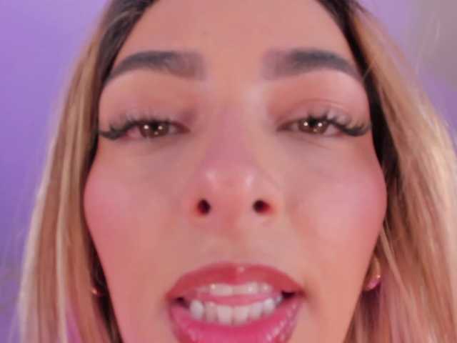 MelissaMoore's BongaCams show and profile