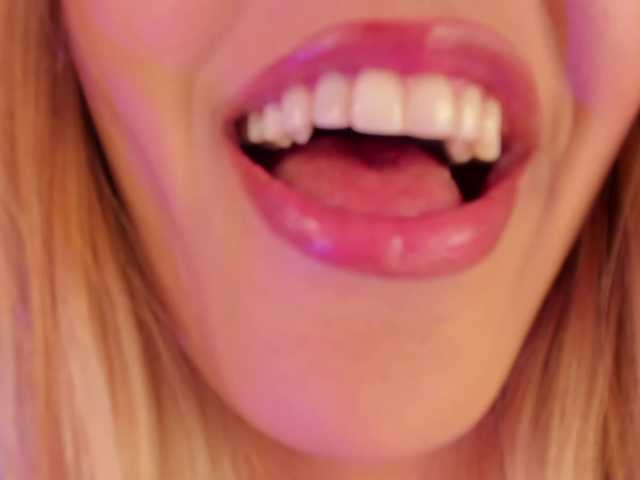 MelissaMoore's BongaCams show and profile