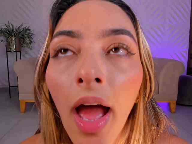 MelissaMoore webcam