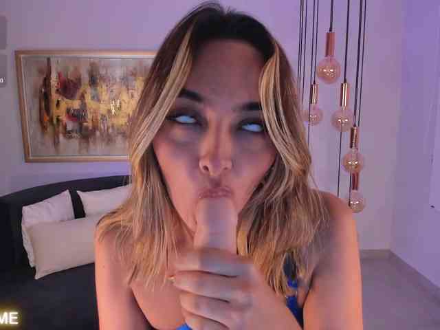public voyeur webcam MelissaMoore