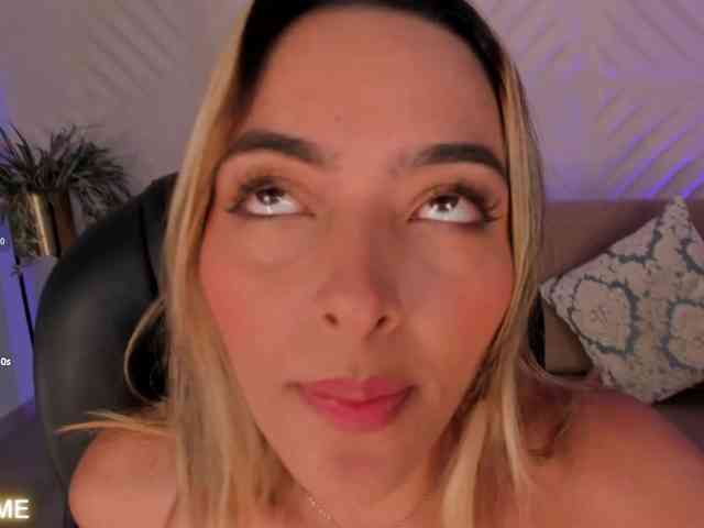 MelissaMoore webcam