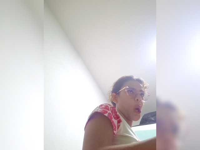 Sex chat gratuit in direct cu MarilynStone pe BongaCams