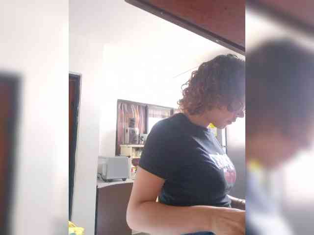 MarilynStone webcam