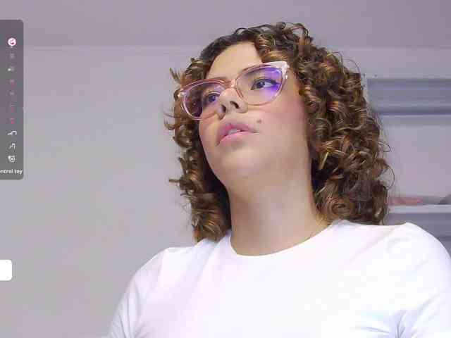 MarilynStone Live Webcam on BongaCams