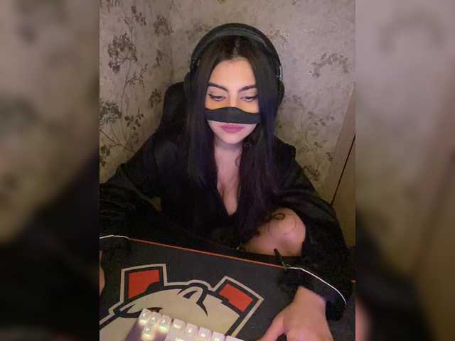 aloeloea's BongaCams show and profile