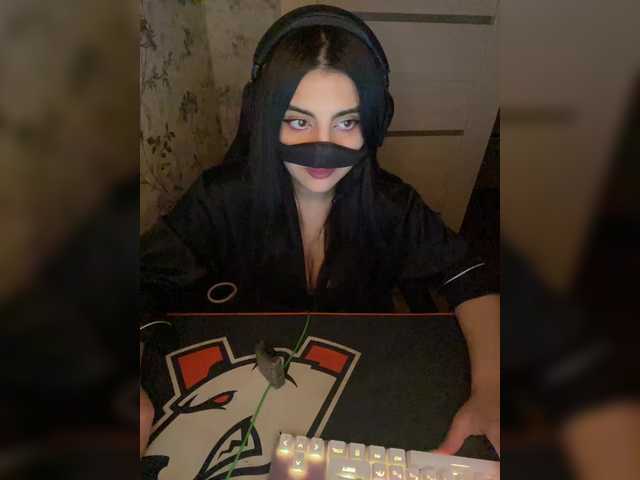 aloeloea's BongaCams show and profile