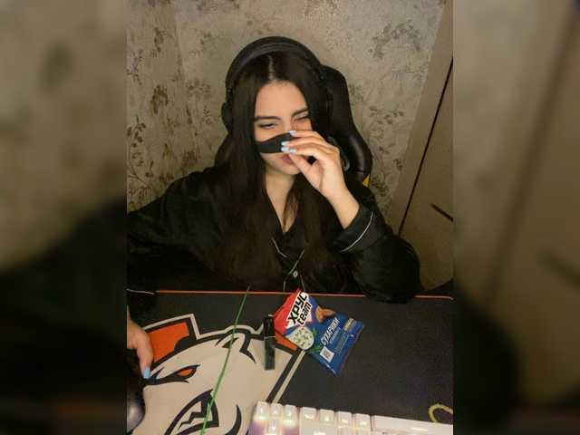 aloeloea's BongaCams show and profile