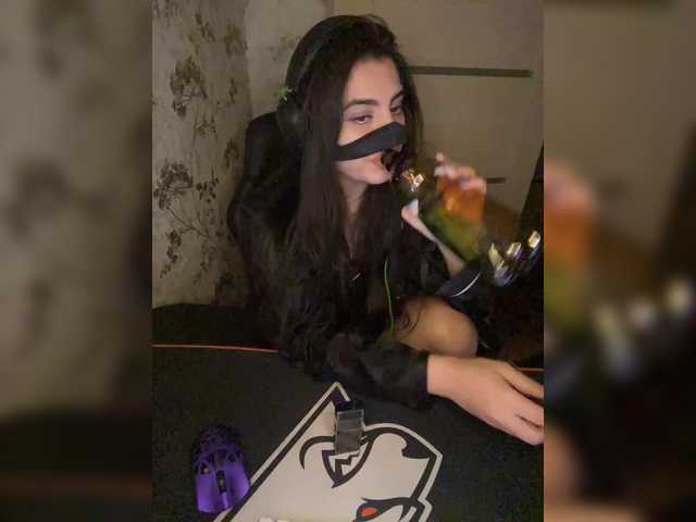 aloeloea's BongaCams show and profile