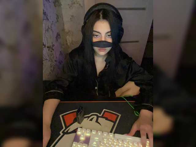 aloeloea's BongaCams show and profile