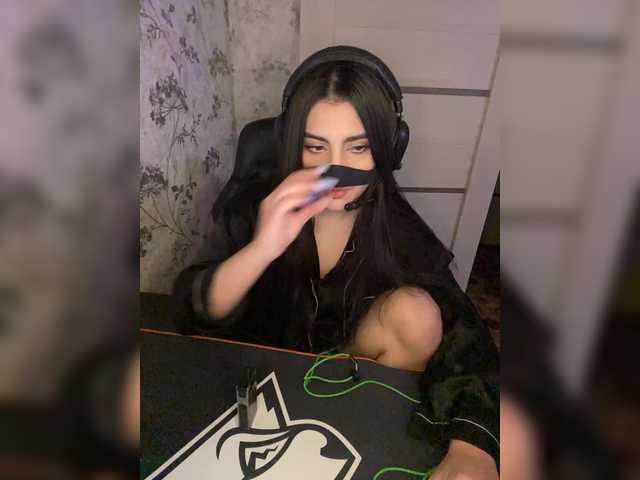 aloeloea's BongaCams show and profile