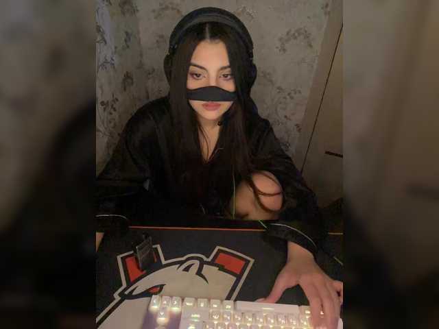 aloeloea's BongaCams show and profile