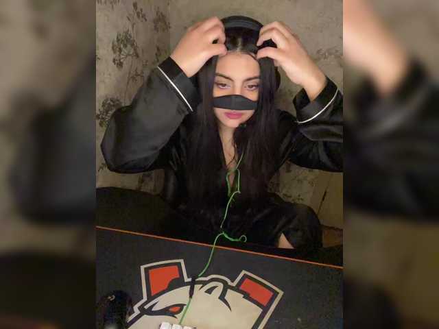 aloeloea's BongaCams show and profile