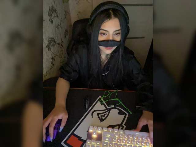 aloeloea's BongaCams show and profile