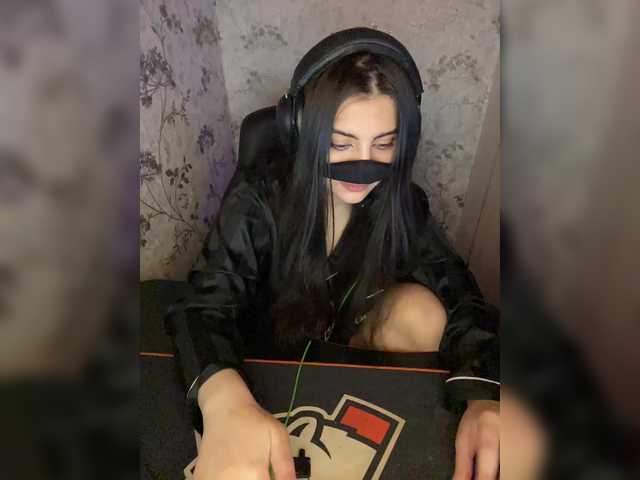 aloeloea's BongaCams show and profile