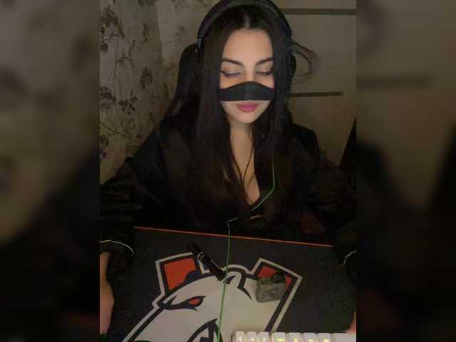 aloeloea's BongaCams show and profile