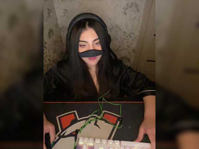 aloeloea's BongaCams show and profile