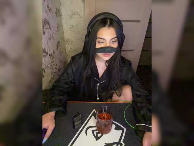 aloeloea's BongaCams show and profile