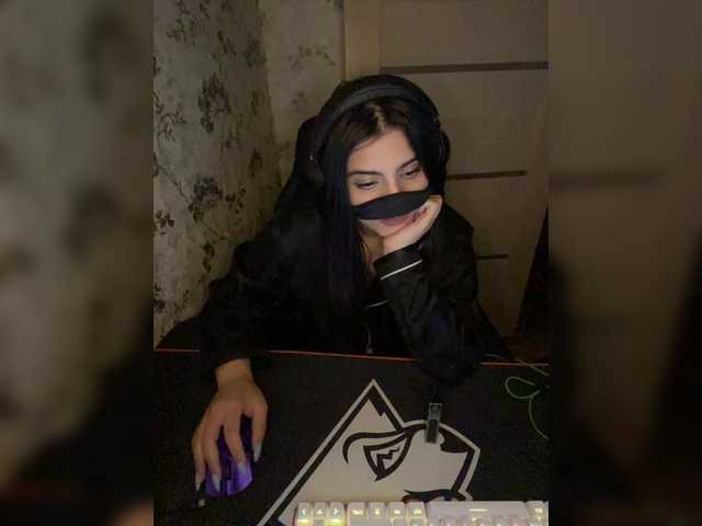 aloeloea's BongaCams show and profile