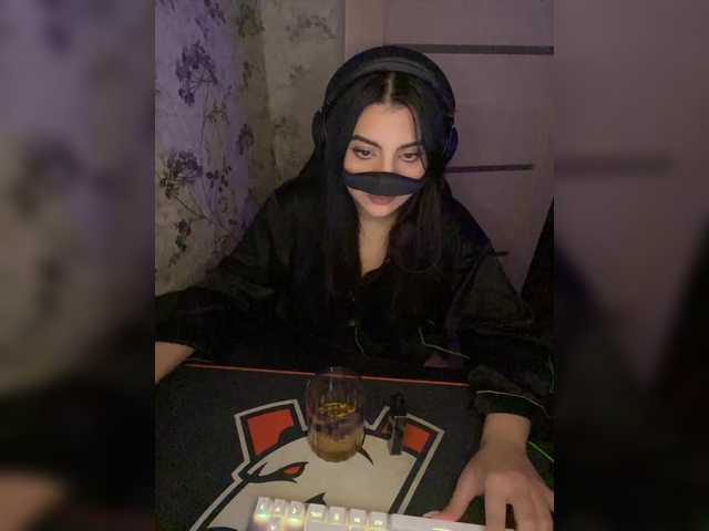 aloeloea's BongaCams show and profile