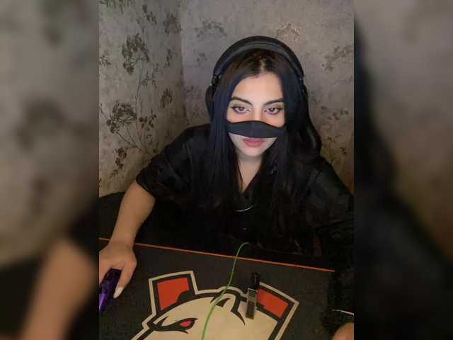 aloeloea's BongaCams show and profile