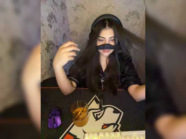 aloeloea's BongaCams show and profile