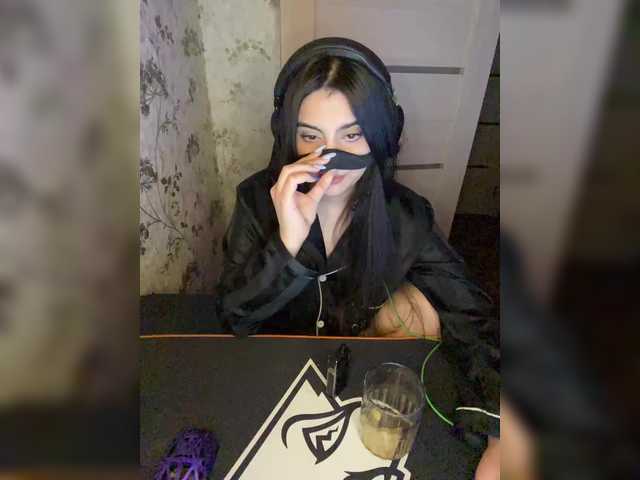 aloeloea's BongaCams show and profile