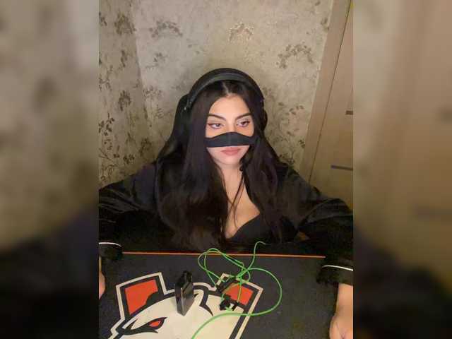 aloeloea's BongaCams show and profile