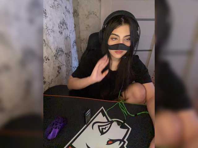 aloeloea's BongaCams show and profile