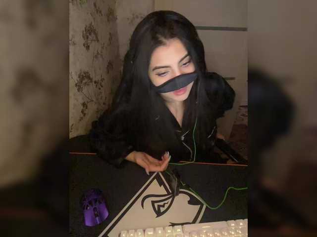 aloeloea's BongaCams show and profile