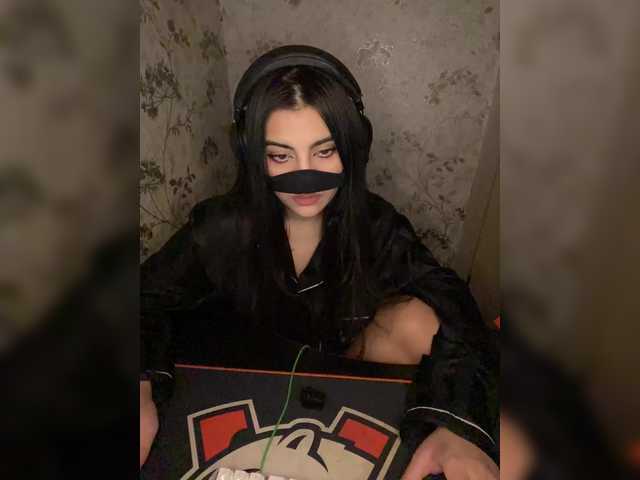 aloeloea's BongaCams show and profile