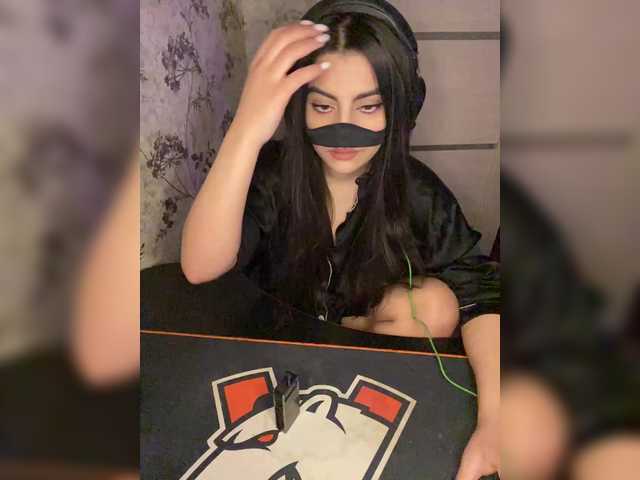 aloeloea live cam profile