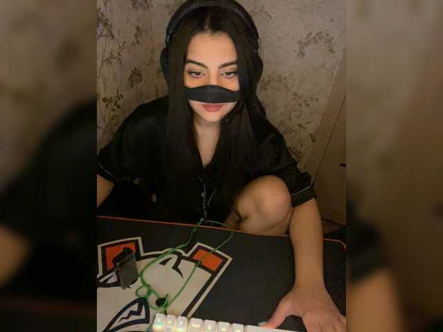 aloeloea's BongaCams show and profile