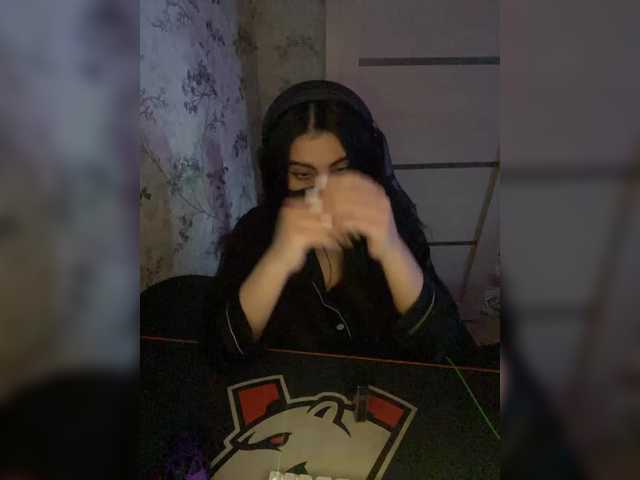 aloeloea's BongaCams show and profile