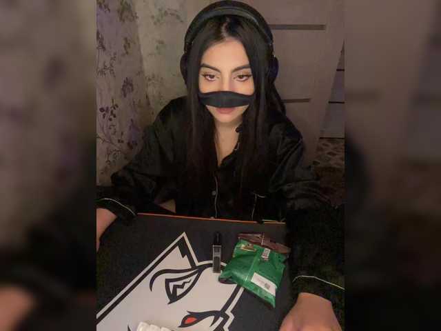 aloeloea's BongaCams show and profile