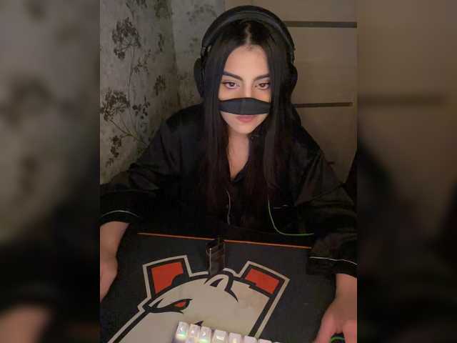 aloeloea's BongaCams show and profile