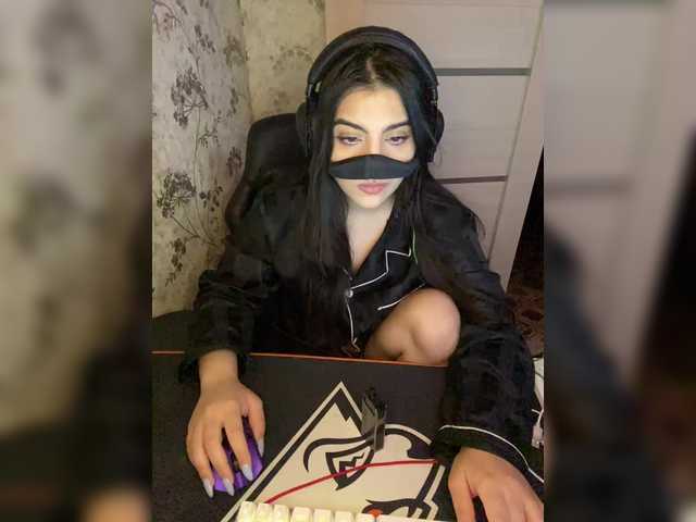 aloeloea's BongaCams show and profile