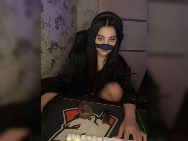 aloeloea's BongaCams show and profile